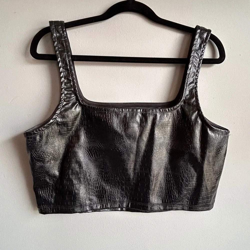 Pink Rose Womens Black Croc Embossed Faux Leather Crop Top Square Neck - Picture 2 of 7